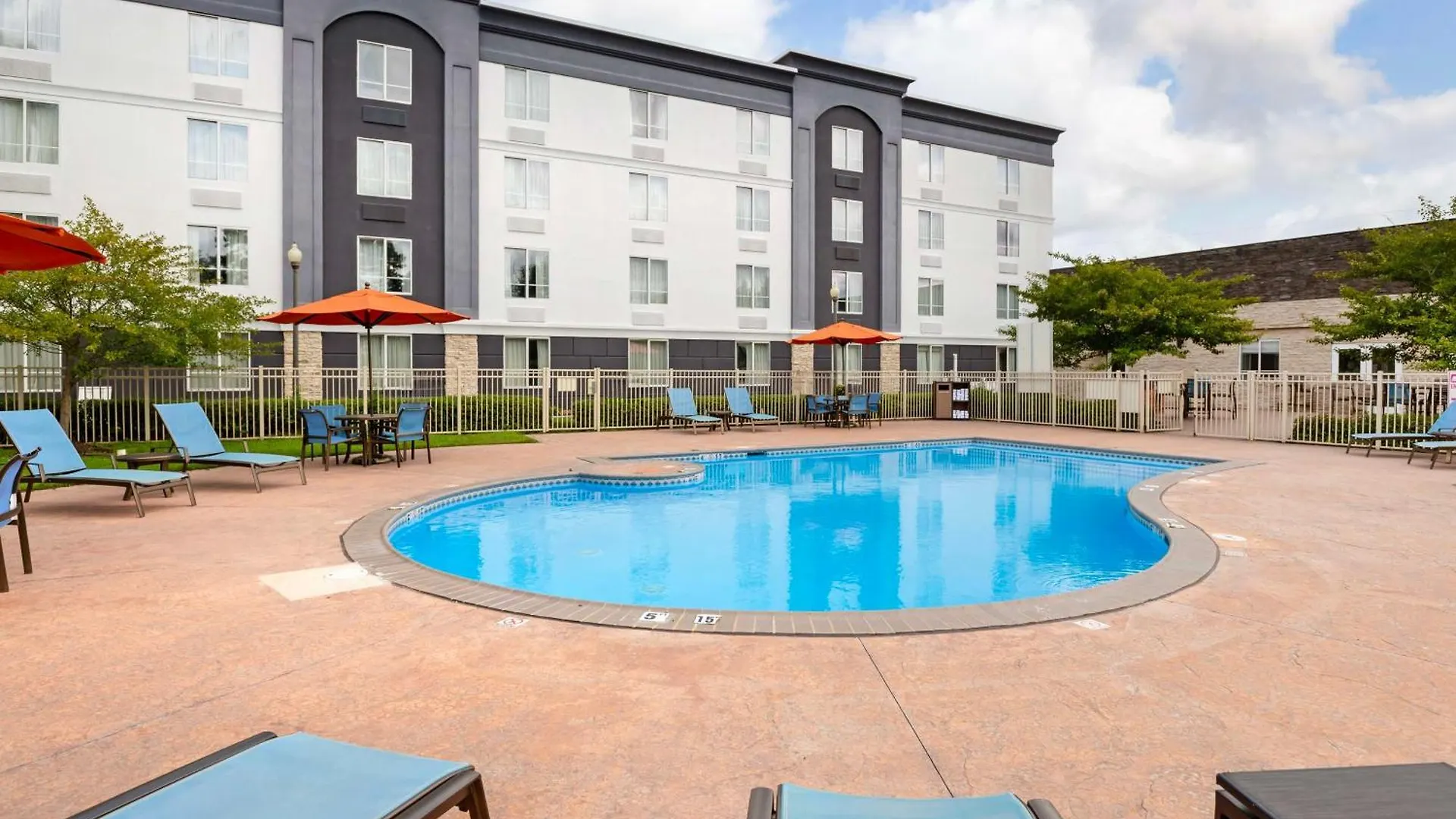 Hotel Best Western Premier Richmond City Gateway